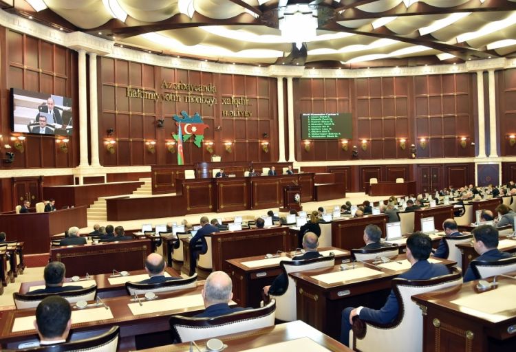 “Ümumi təhsil haqqında” Qanunda dəyişikliklər təsdiqləndi