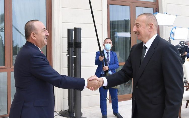 Mövlud Çavuşoğlu Prezident İlham Əliyevə təbrik məktubu ünvanlayıb