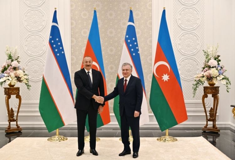 Özbəkistan Respublikasının Prezidenti Şavkat Mirziyoyev Prezident İlham Əliyevə zəng edib
