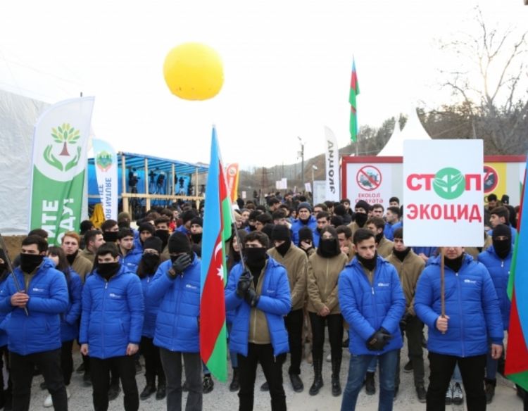 Laçın-Xankəndi yolu: Fəallar tələblərində israrlı görünürlər