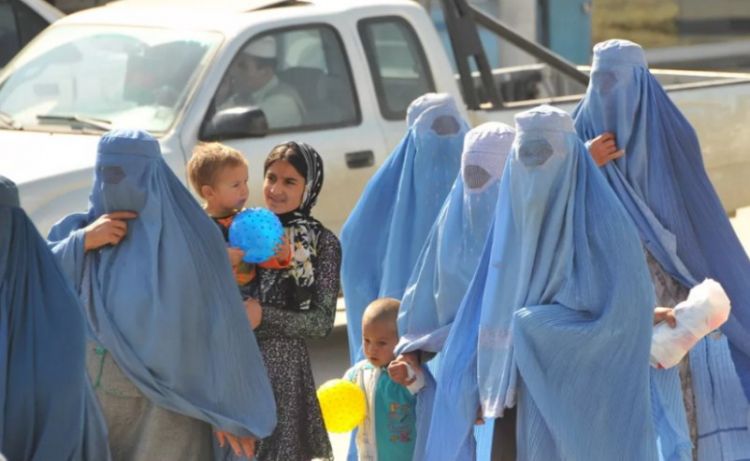 BMT TŞ “Taliban”ı qadınların universitetlərdə oxumasına icazə verməyə çağırıb