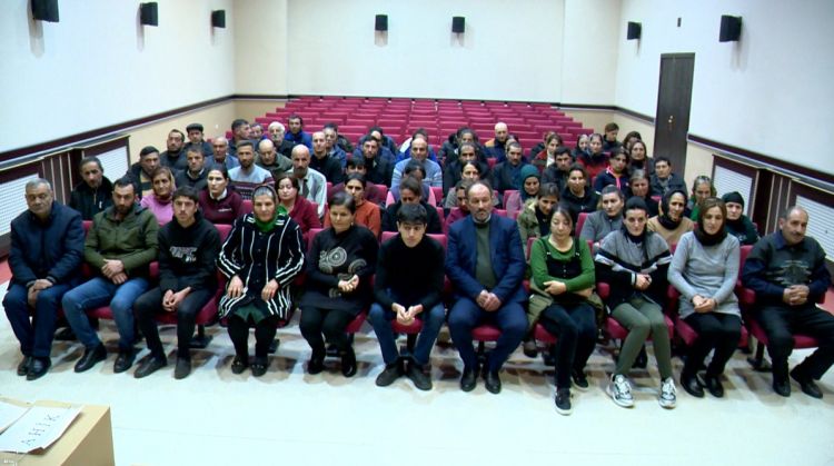 Naxçıvanda xüsusi qayğıya ehtiyacı olan 1160 ailəyə bayram sovqatı verilib<font color=red> - FOTOLAR</font>