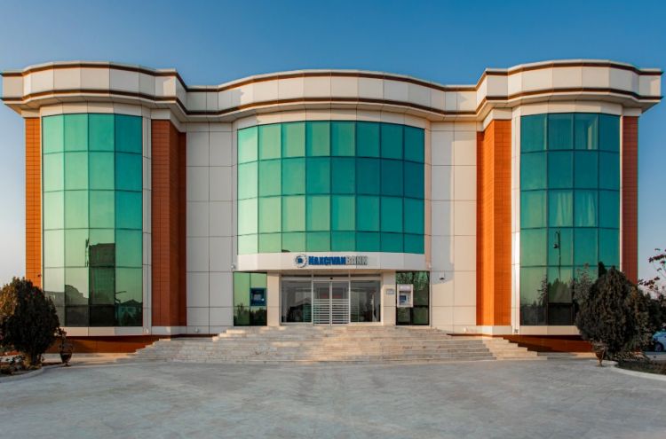  Naxçıvanbank əməkdaşlarının inkişafına ən çox yatırım edən banklar sırasında ikinci yerdədir