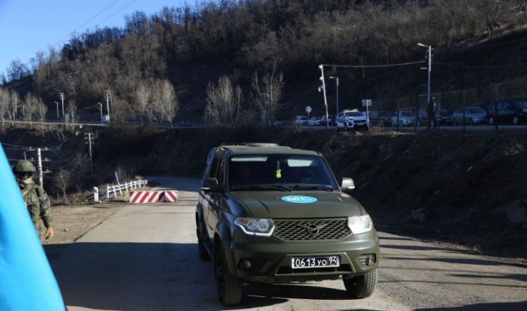 Sülhməramlılara məxsus minik avtomobilinin aksiya ərazisindən sərbəst keçidi təmin olunub