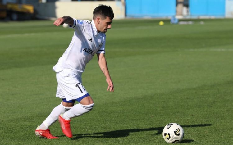 “Qarabağ”ın futbolçusu transfer danışığı aparmaq üçün İspaniyaya yollanıb