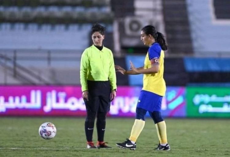 FIFA ilk dəfə Səudiyyə Ərəbistanından olan qadını beynəlxalq hakim təyin edib