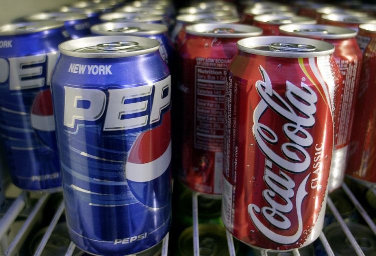 Politico: ABŞ-da “PepsiCo” və “Coca-Cola”-ya qarşı təhqiqatlar başlayıb
