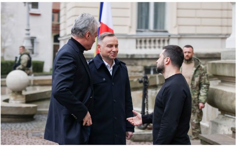Ukrayna, Polşa və Litva prezidentləri Lvovda birgə bəyannamə imzalayıb