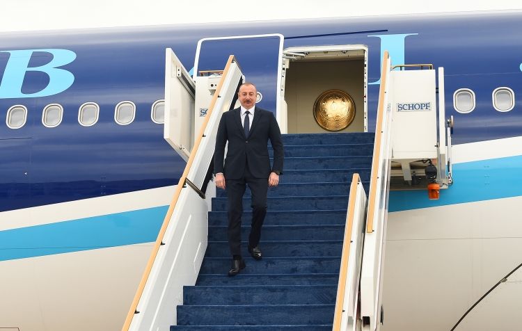Prezident İlham Əliyev Birləşmiş Ərəb Əmirliklərinə işgüzar səfərə gedib<font color=red> - FOTOLAR</font>
