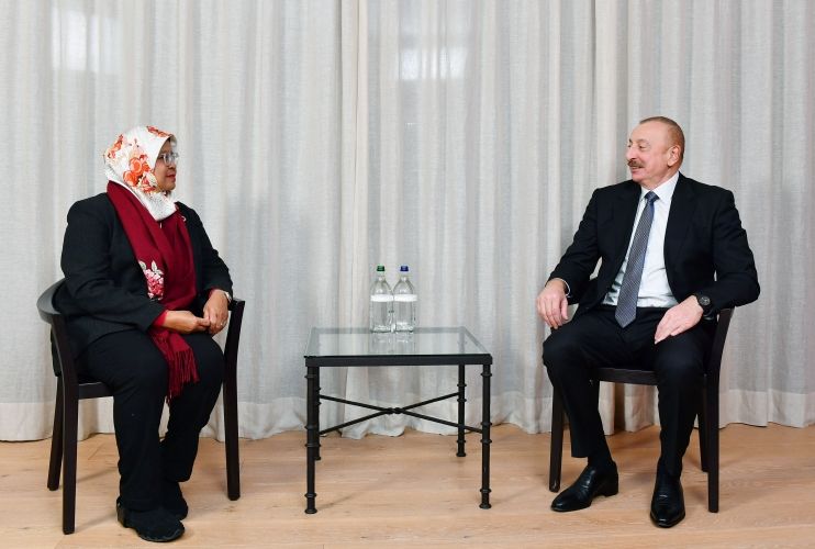 Prezident İlham Əliyev Davosda BMT-nin Məskunlaşma Proqramının icraçı direktoru ilə görüşüb<font color='red'> - YENİLƏNİB</font><font color=red> - FOTOLAR</font>