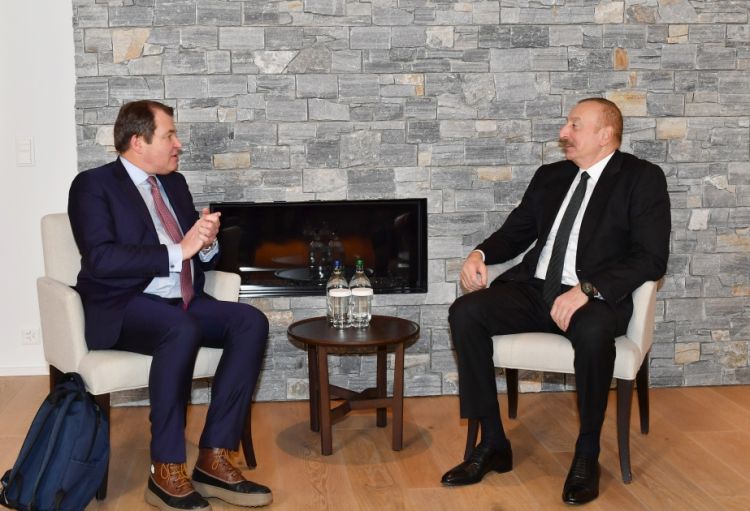 Prezident İlham Əliyevin Davosda Avropa Yenidənqurma və İnkişaf Bankının birinci vitse-prezidenti ilə görüşü olub<font color='red'> - YENİLƏNİB</font>