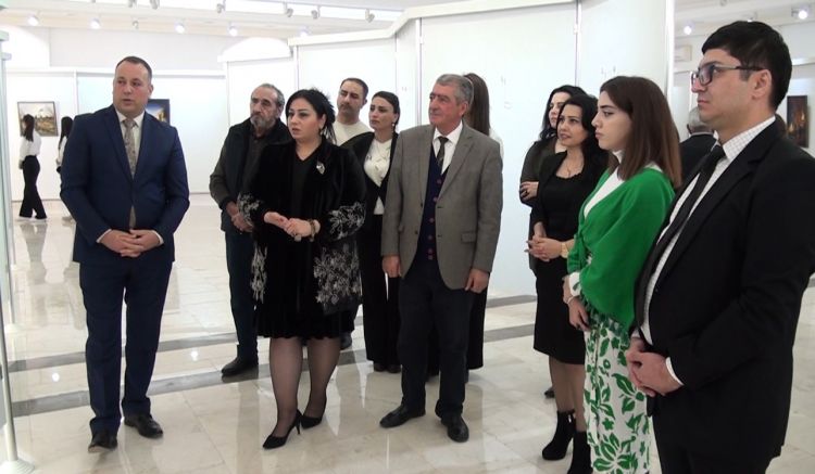 “Tariximizin qəhrəmanlıq salnaməsi” mövzusunda sərgi açılıb<font color=red> - VİDEO</font>