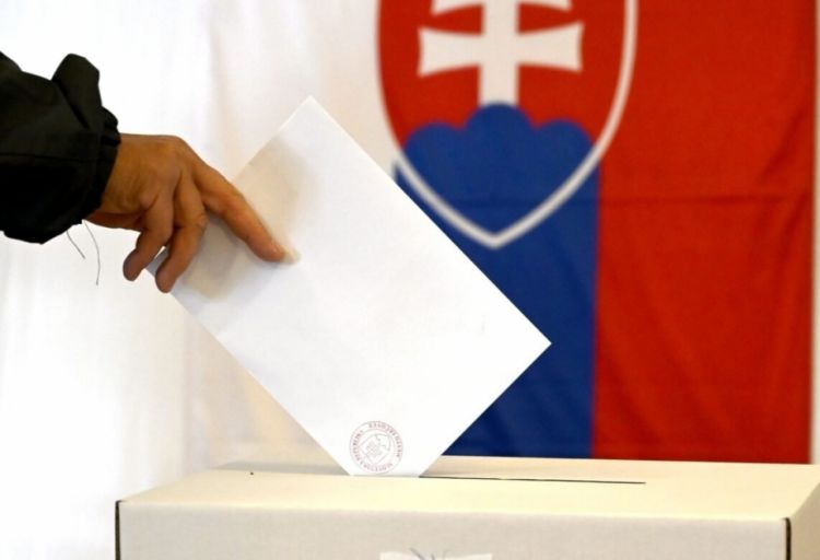 Slovakiyada konstitusiya dəyişiklikləri ilə bağlı referendum baş tutmayıb