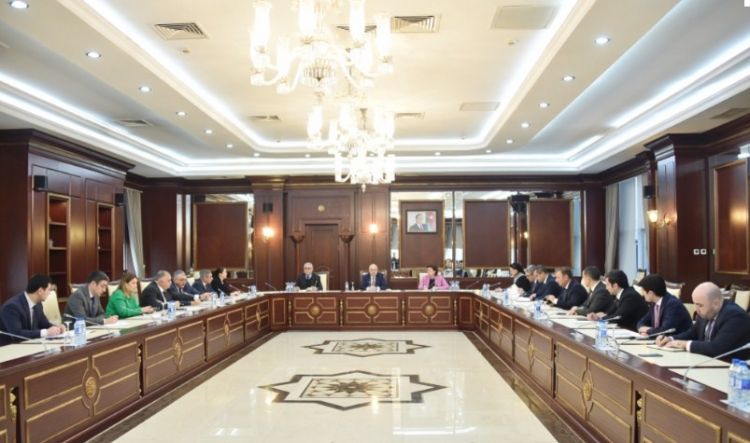 Daha doqquz məsələ parlamentin plenar iclasına tövsiyə edilib