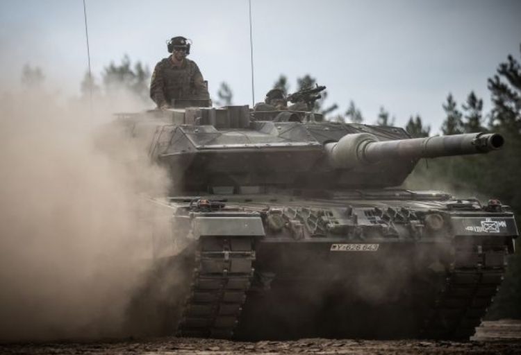 Polşa “Leopard 2” tanklarının Ukraynaya verilməsi üçün Almaniyaya rəsmi müraciət edib