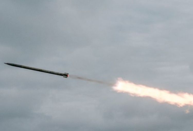 Kiyev səmasında Rusiyanın 20-yə yaxın raketi zərərsizləşdirilib