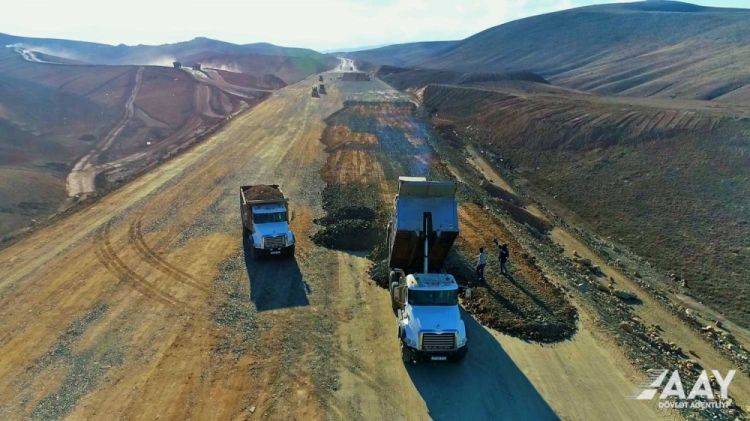 Ağdam-Füzuli avtomobil yolunun inşası sürətlə davam etdirilir<font color=red> - VİDEO</font>