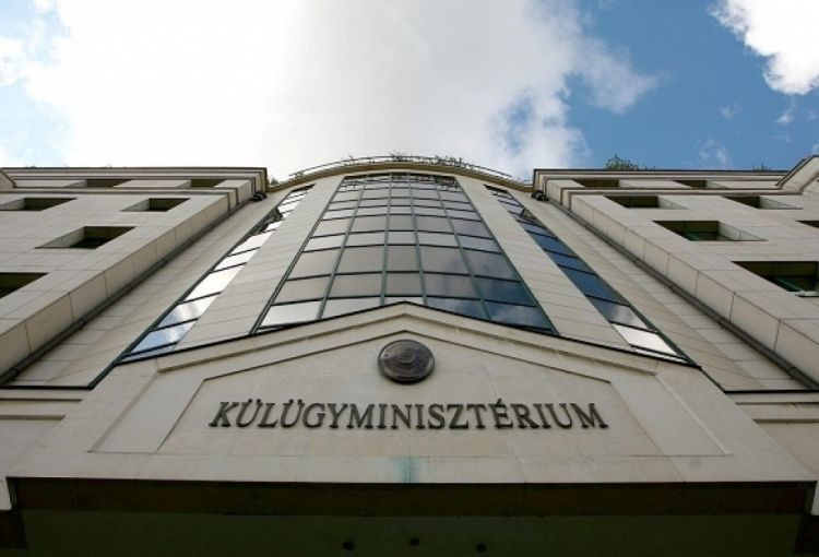 Macarıstan XİN Azərbaycanın Tehrandakı səfirliyində törədilmiş terror aktının beynəlxalq səviyyədə pislənilməsinə qoşulub