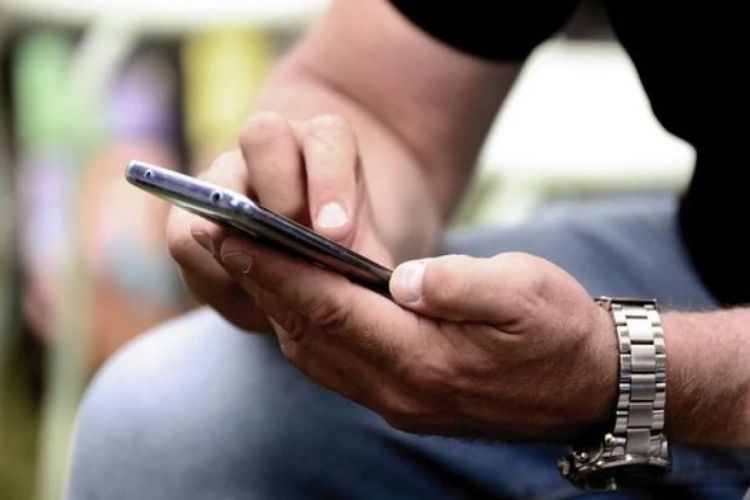 Mobil cihazın İMEİ nömrəsinin dəyişdirilməsi üzrə protokol tərtib etmək səlahiyyəti olan vəzifəli şəxslər müəyyənləşəcək