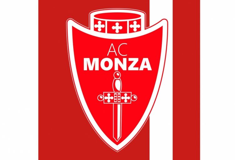 “Montsa” klubu 93 il sonra ilkə imza atıb