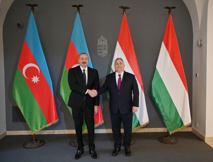 Azərbaycan Prezidenti İlham Əliyevin Macarıstanın Baş naziri Viktor Orban ilə məhdud tərkibdə görüşü olub<font color='red'> - YENİLƏNƏCƏK</font><font color=red> - FOTOLAR</font>