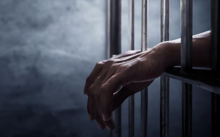 Seksual xarakterli məqsədlərlə uşaqları təqib edənlərə 3 ilədək həbs cəzası veriləcək