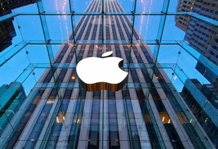 “Apple” kompaniyasının gəlirləri son bir neçə ildə ilk dəfə azalıb