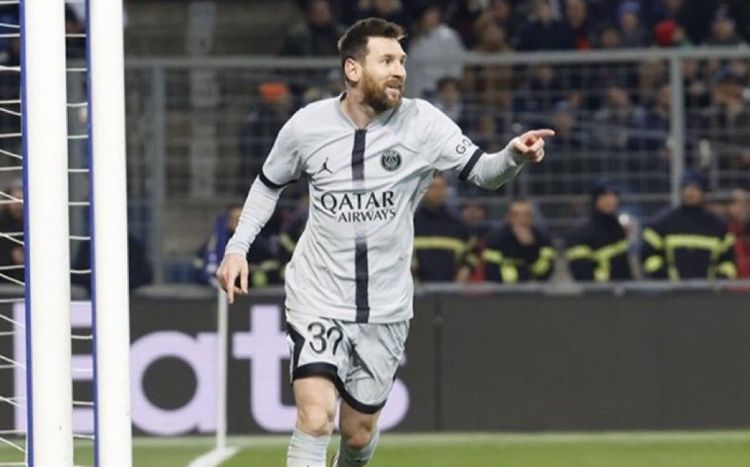 Messi PSJ ilə danışıqları təxirə salıb