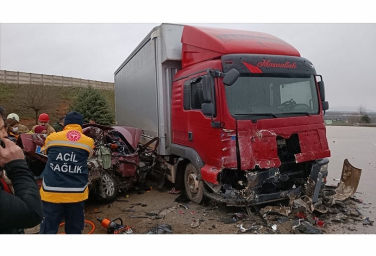 Türkiyədə yol qəzası: 5 nəfər ölüb