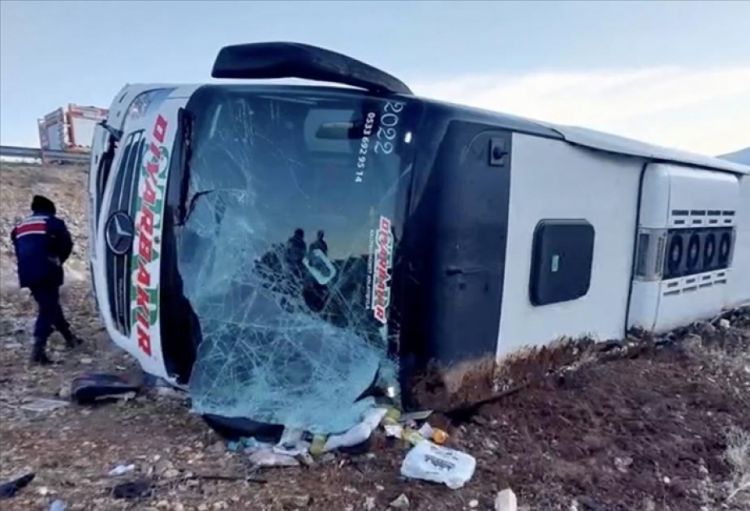 Türkiyədə avtobus qəzası nəticəsində ölənlərin sayı 8-ə çatıb, 35 nəfər yaralanıb<font color='red'> - YENİLƏNİB</font>