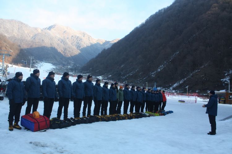 Naxçıvan MR FHN-in xilasediciləri Qəbələdə təlimdə olublar<font color=red> - FOTOLAR</font>