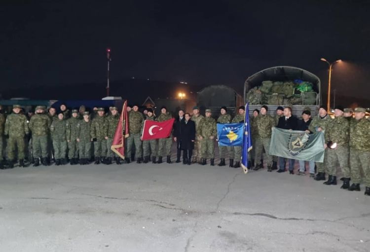 Kosovo Türkiyədəki zəlzələlərə görə birgünlük milli matəm elan edib