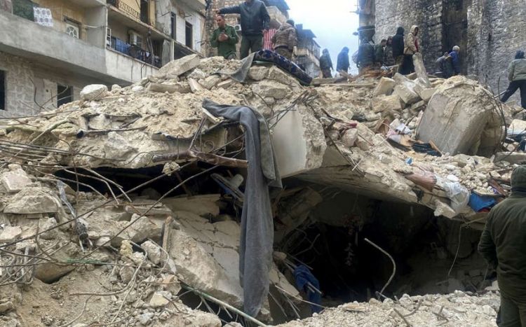 Suriyadakı zəlzələ nəticəsində ölənlərin sayı 2 mini keçib<font color='red'> - YENİLƏNİB</font>