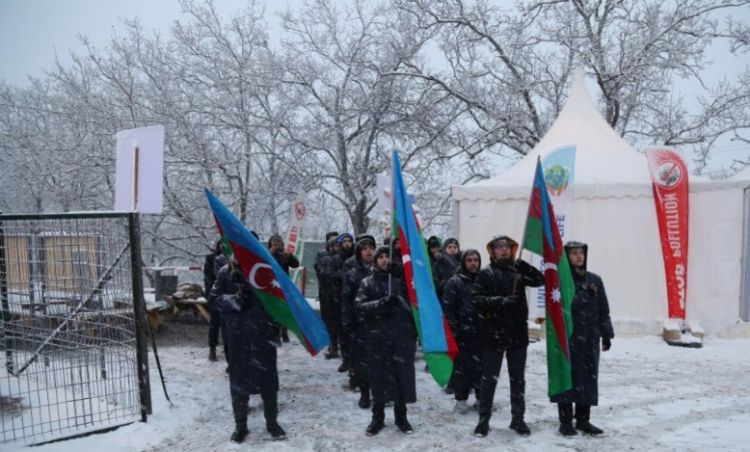 59-cu gün: Ekoaksiya havanın qarlı olmasına baxmayaraq böyük coşqu ilə davam edir