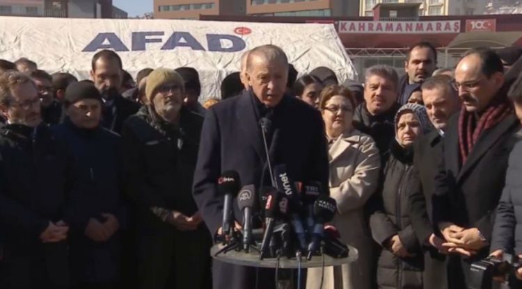 Ərdoğan zəlzələ bölgəsinə gedib, axtarış-xilasetmə işlərinin gedişatı ilə tanış olub<font color='red'> - YENİLƏNİB</font>