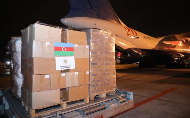 Mehriban Əliyevanın göstərişi ilə Heydər Əliyev Fondu Türkiyəyə humanitar yardım göndərib<font color=red> - FOTOLAR</font>