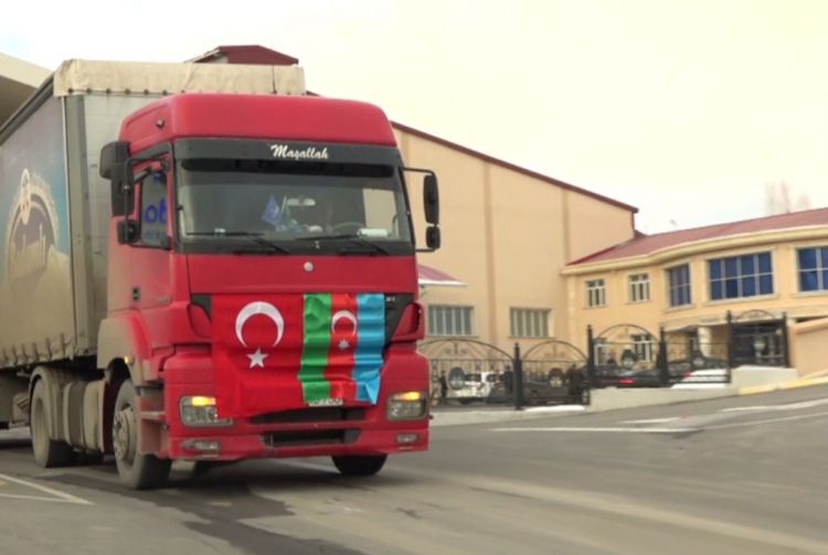 “Badamlı” Türkiyəyə 35 ton yardım göndərib<font color=red> - VİDEO</font>