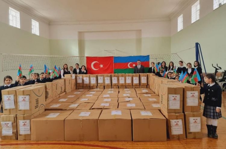 Türkiyəyə yardım kampaniyasına Naxçıvan məktəbləri də qoşulub<font color=red> - FOTOLAR</font>