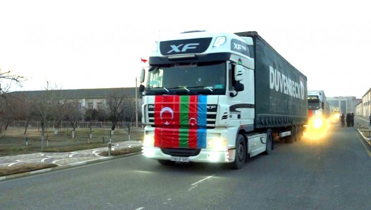 Bu gün Naxçıvandan Türkiyəyə daha 11 TIR yardım yola salınıb<font color=red> - VİDEO</font>