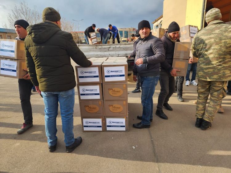 Naxçıvanbank kollektivindən Türkiyəyə dəstək<font color=red> - VİDEO</font>