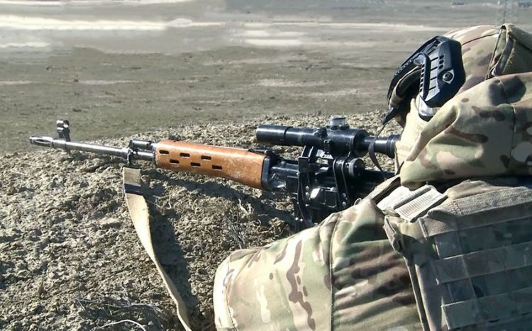 Azərbaycan komandolarının taktiki-xüsusi təlimi keçirilir<font color=red> - VİDEO</font>