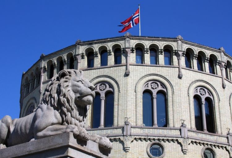 Norveç beş il ərzində Ukraynaya 7,4 milyard dollar ayıracaq