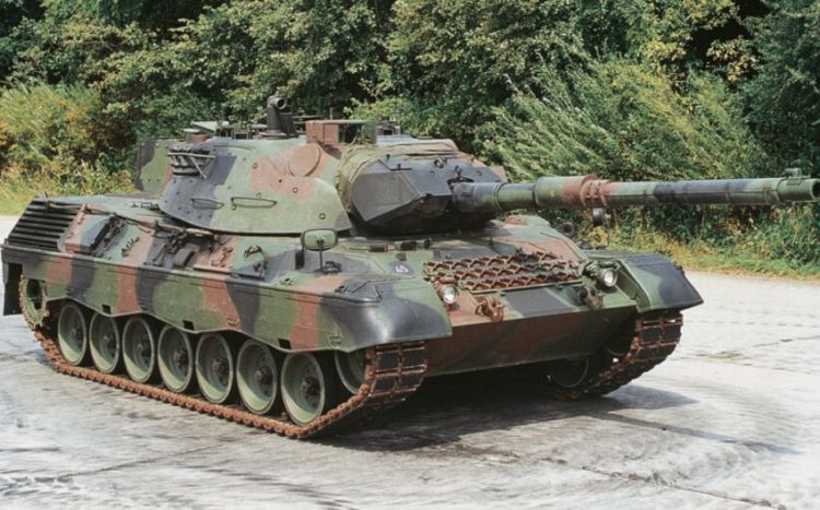 Üç ölkə Ukraynaya 100-dən çox “Leopard” tankı verəcək