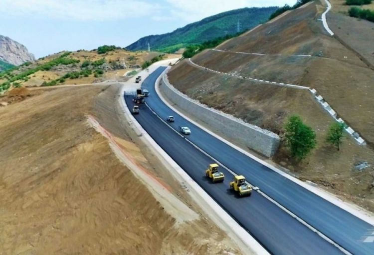 <strong>Şuşaya çəkilən yeni avtomobil yolu pullu olacaq</strong>