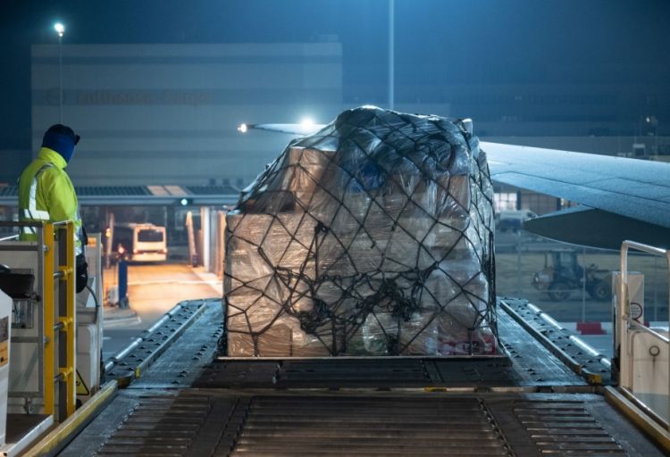 Suriyanın aeroportları fevralın 6-dan bəri humanitar yardım gətirən 150 təyyarə qəbul edib