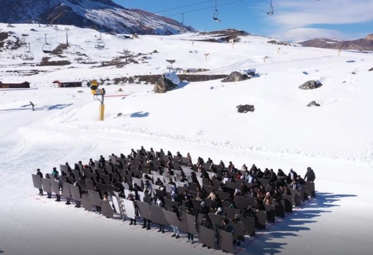 Ümummilli Lider Heydər Əliyevin 100 illiyinə həsr olunmuş fləş-mob keçirilib<font color=red> - VİDEO</font>