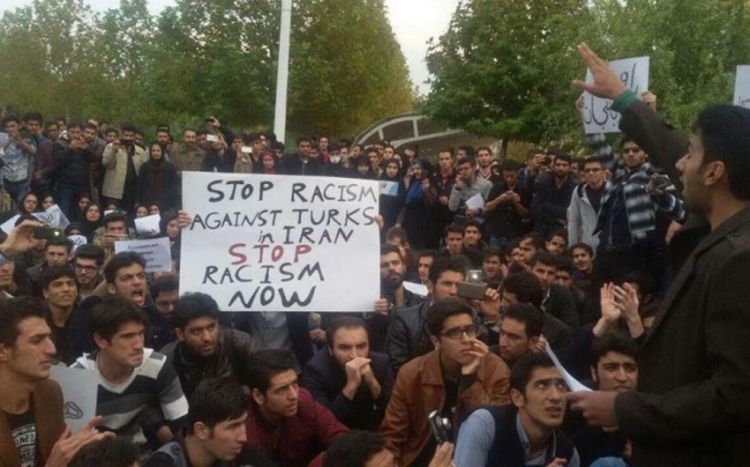 İranda azadlıq mücadiləsi - aksiya iştirakçıları "Diktatora ölüm!" şüarı səsləndirib