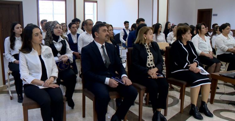 “Naxçıvan” Universitetində yeni kitabın təqdimatı keçirilib<font color=red> - FOTOLAR</font>