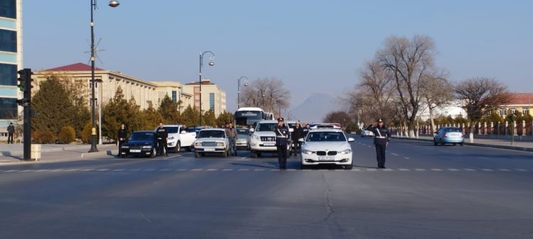 Naxçıvanda Xocalı qurbanlarının xatirəsi bir dəqiqəlik sükutla yad edilib<font color=red> - VİDEO</font>