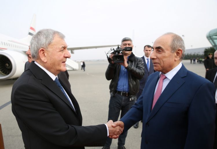 İraq Prezidenti Əbdül Lətif Camal Rəşid Azərbaycana səfərə gəlib<font color=red> - FOTOLAR</font>